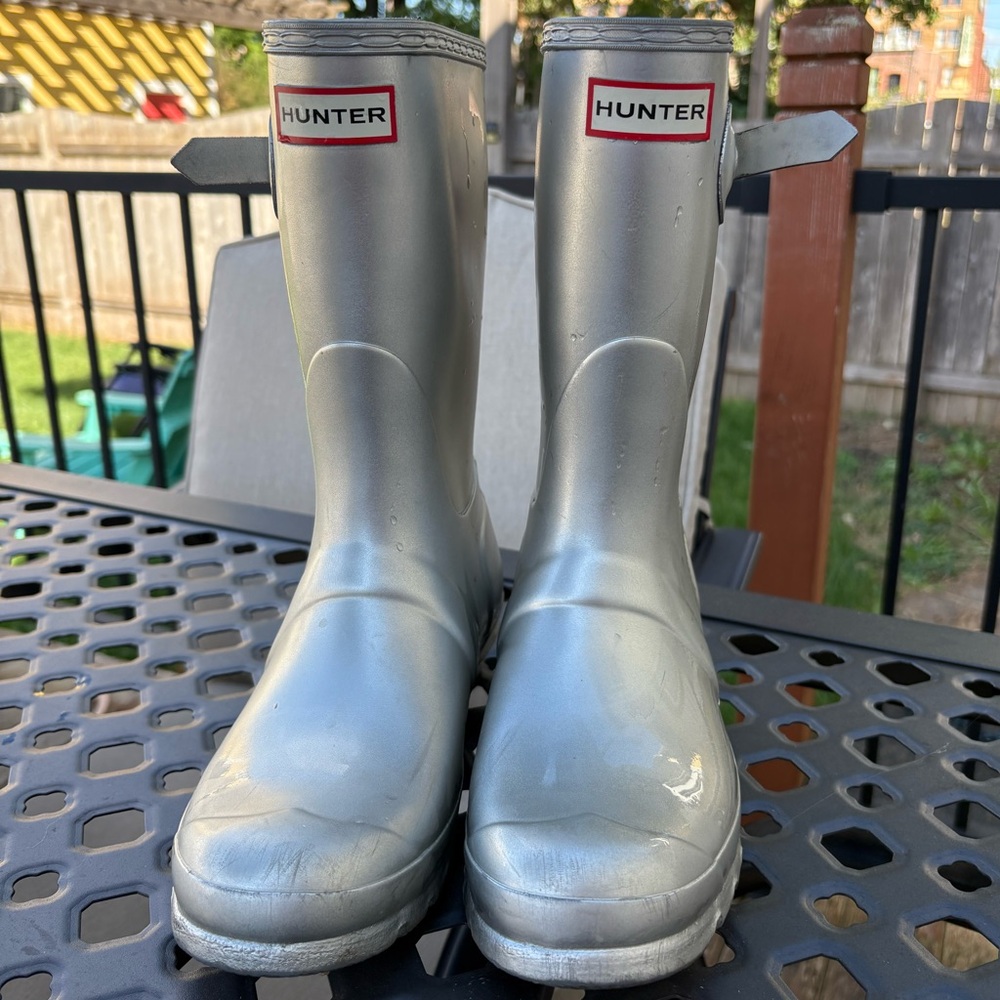Hunter Women’s Metallic Silver Boots